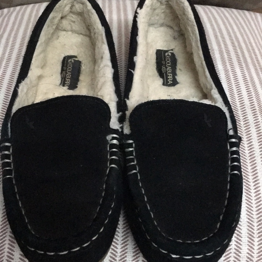 UGG SLIP ON BLACK SIZE 7 USE